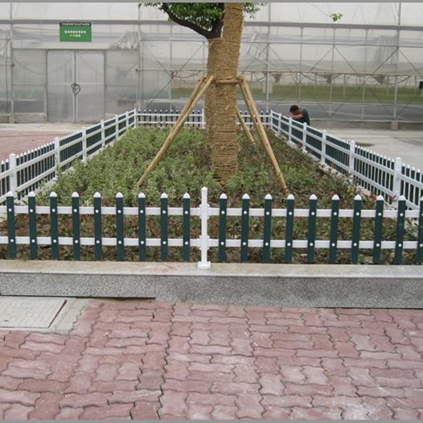 佳木斯PVC草坪栅栏